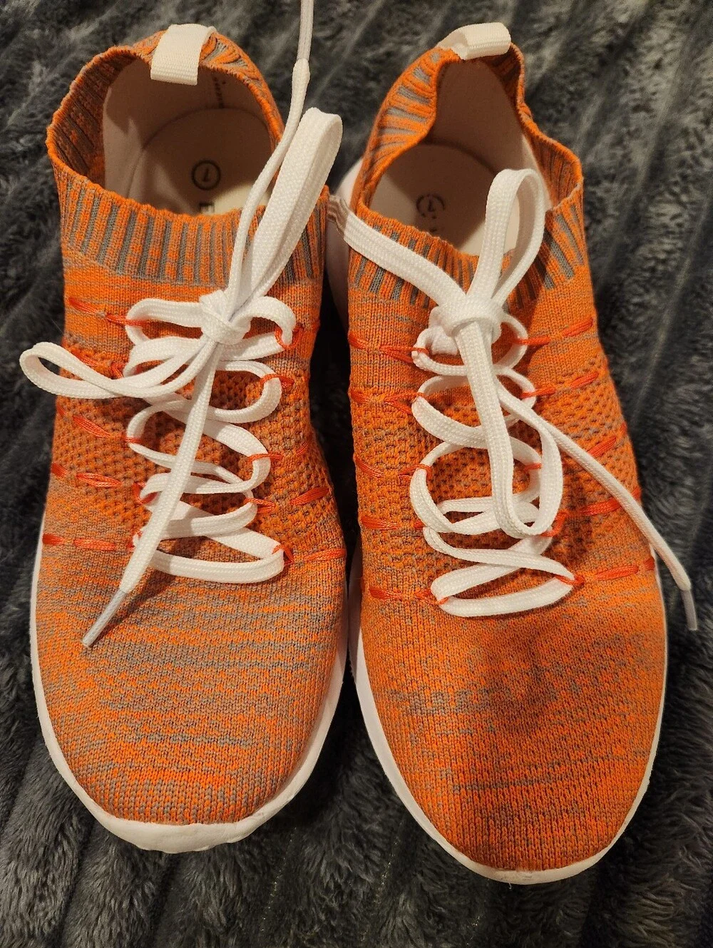 Coral Knit Slip-On Women's Athletic Walking Sneakers, Size 7